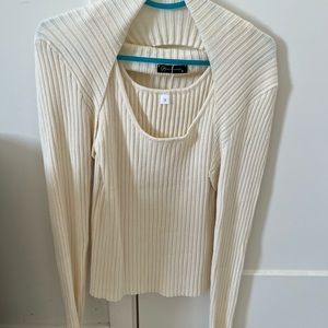 Cute ribbed tank with pullover cutout